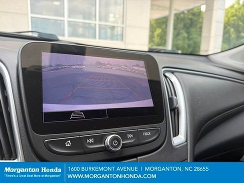 Used 2022 Chevrolet Malibu LT w/ Leather Package FWD image 12