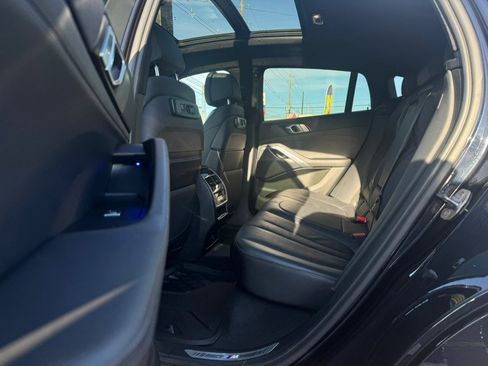 Used 2022 BMW X6 xDrive40i w/ M Sport Package image 20