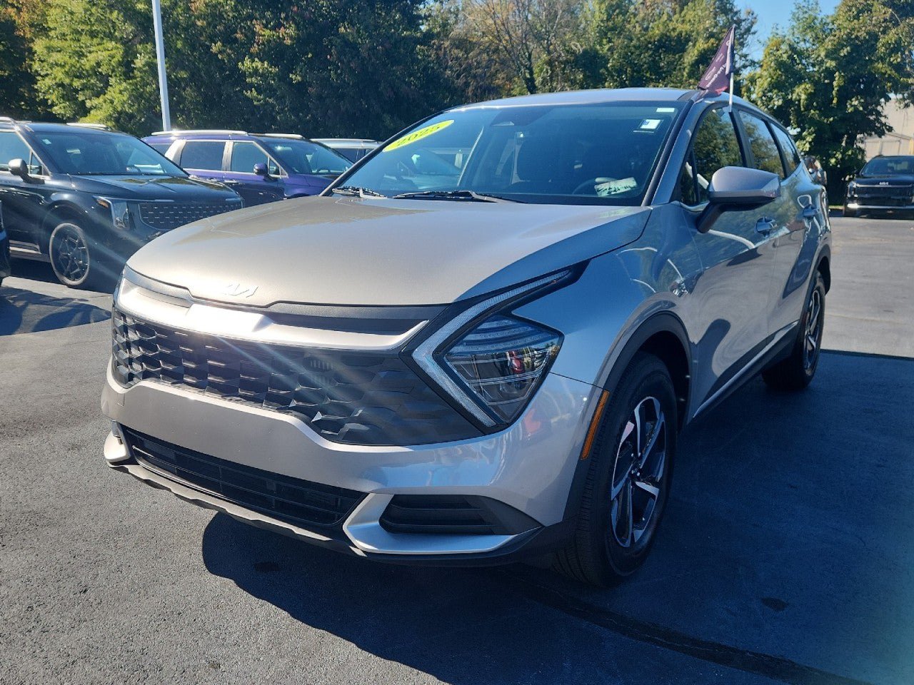 Certified 2025 Kia Sportage LX FWD image 3
