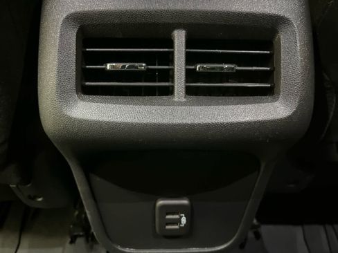 Certified 2024 GMC Terrain SLE w/ Driver Convenience Package image 13