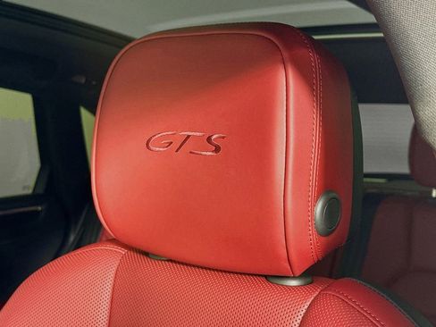 Certified 2025 Porsche Macan GTS image 14