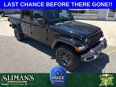 Used 2024 Jeep Gladiator Sport