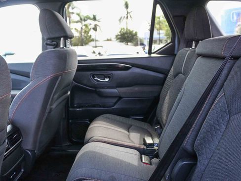 Used 2025 Honda Pilot Sport image 23