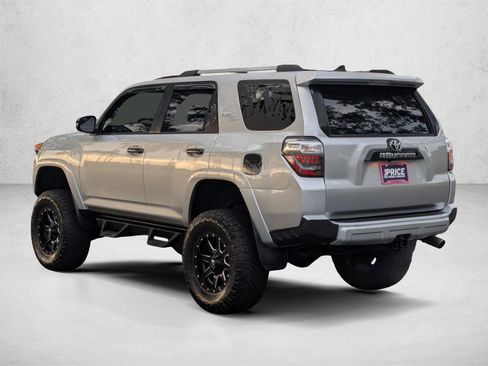 Used 2018 Toyota 4Runner TRD Off-Road Premium AWD/4WD image 8