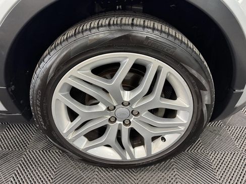 Used 2018 Land Rover Range Rover Evoque SE Dynamic image 29