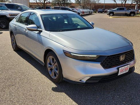 Used 2024 Honda Accord EX image 6