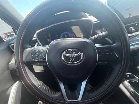 Used 2024 Toyota Corolla Cross AWD Hybrid w/ Convenience Package image 12