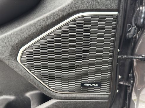 Used 2025 Jeep Grand Cherokee Limited w/ Luxury Tech Group II AWD/4WD image 13