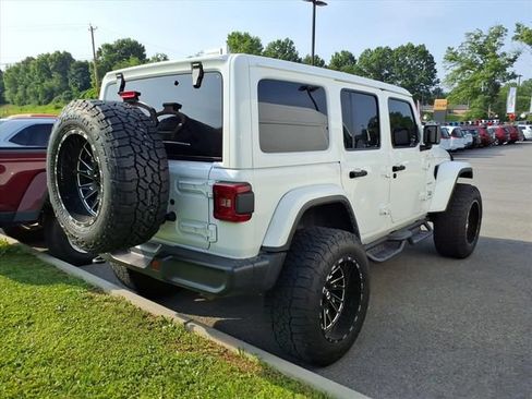 Used 2024 Jeep Wrangler Unlimited Sahara w/ Technology Group AWD/4WD image 9