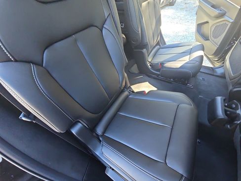 New 2025 Jeep Grand Cherokee L Limited w/ Black Appearance Package AWD/4WD image 11