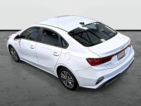 Used 2024 Kia Forte LXS FWD image 2
