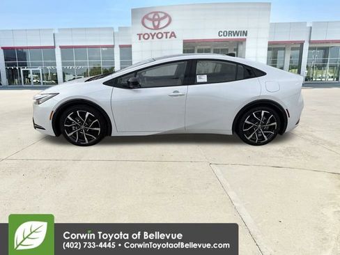 New 2026 Toyota Prius Plug-In Hybrid image 5