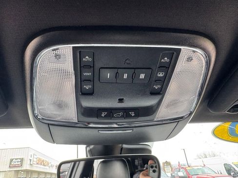 Used 2020 Jeep Grand Cherokee Overland image 19