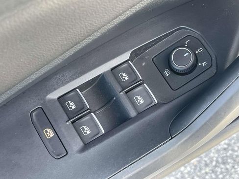 Certified 2024 Volkswagen Jetta SE FWD image 17