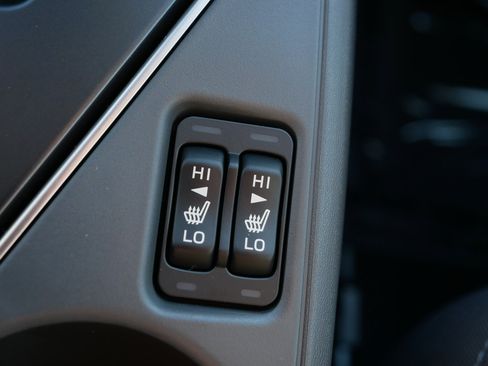 Certified 2025 Subaru Crosstrek 2.0i Premium image 32