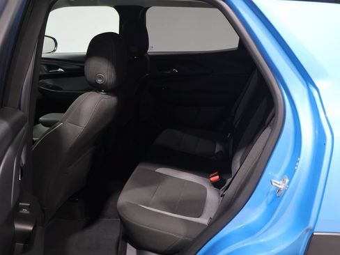 Used 2025 Chevrolet TrailBlazer LT AWD/4WD image 18