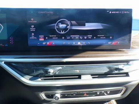 Certified 2025 BMW X7 xDrive40i image 18