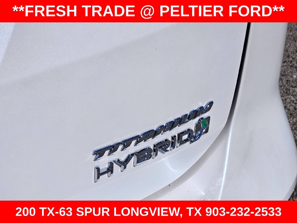 Used 2017 Ford C-MAX Titanium w/ Equipment Group 301A FWD image 8