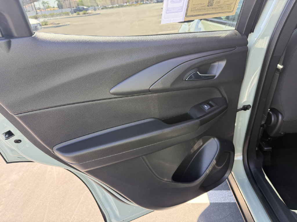 Used 2025 Chevrolet TrailBlazer LT FWD image 11