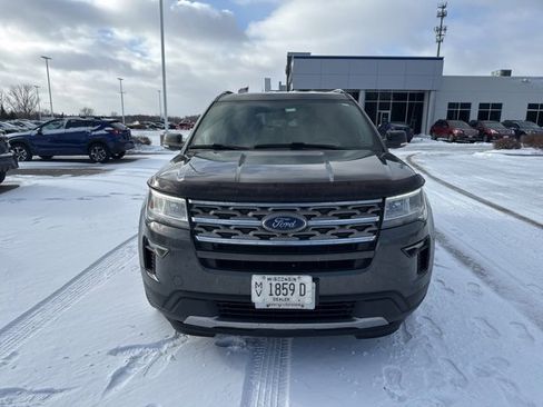 Used 2018 Ford Explorer XLT w/ Equipment Group 201A image 2