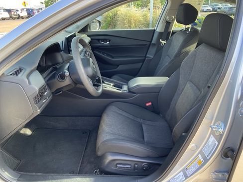 Used 2024 Honda Accord EX image 34