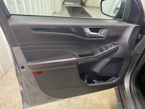 Used 2024 Ford Escape ST-Line image 31