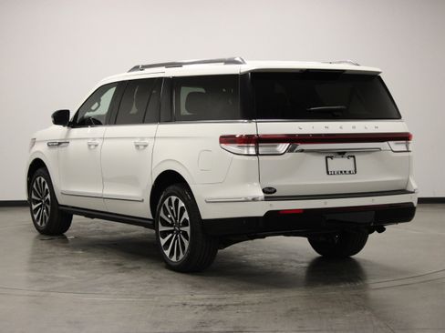 Used 2024 Lincoln Navigator L Reserve AWD/4WD image 6