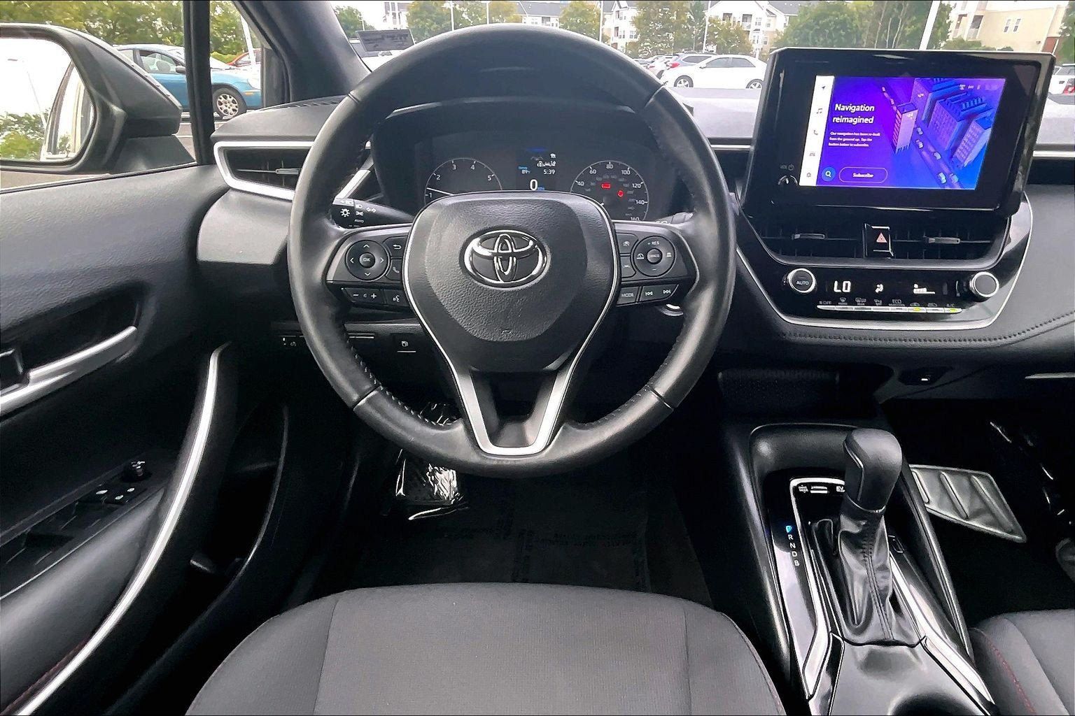 Used 2023 Toyota Corolla SE FWD image 5