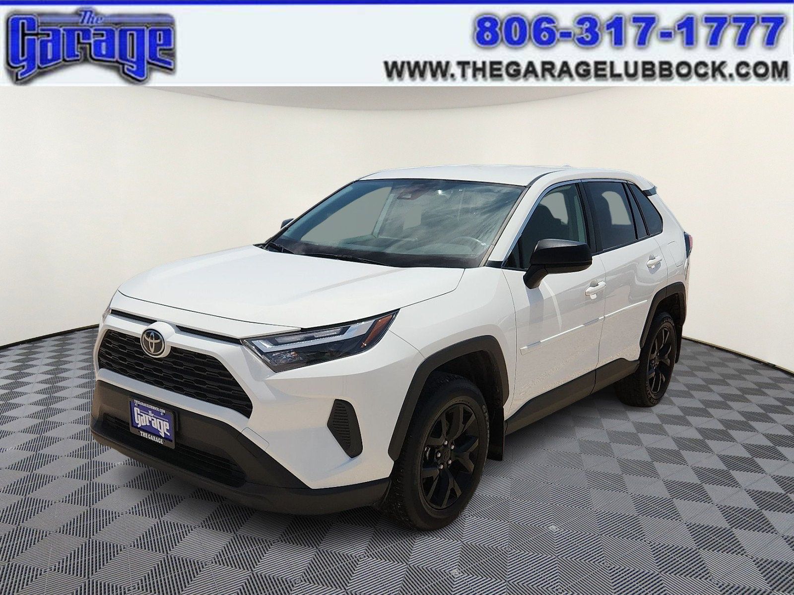 Used 2024 Toyota RAV4 LE AWD/4WD image 1