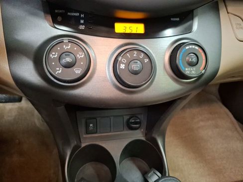 Used 2011 Toyota RAV4 4WD w/ Upgrade Value Pkg image 22