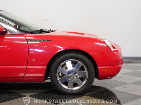 Used 2003 Ford Thunderbird image 30