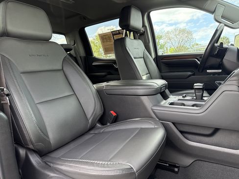 Used 2024 GMC Sierra 1500 Denali AWD/4WD image 33