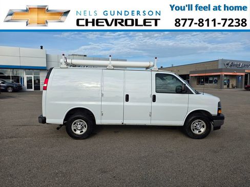 Used 2018 Chevrolet Express 3500 w/ Driver Convenience Package image 7