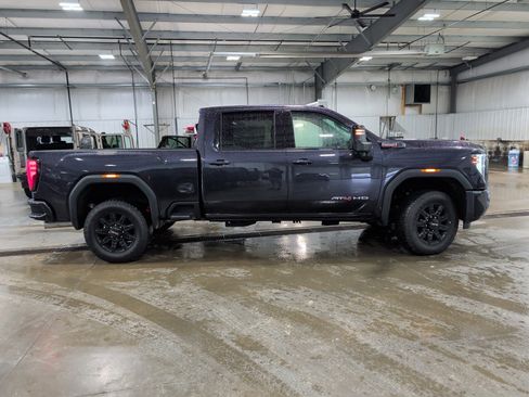 Used 2026 GMC Sierra 2500 AT4 AWD/4WD image 2
