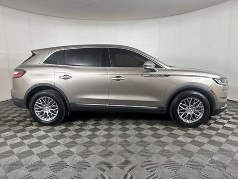 Used 2021 Lincoln Nautilus Reserve w/ Cargo Utility Package AWD/4WD image 2
