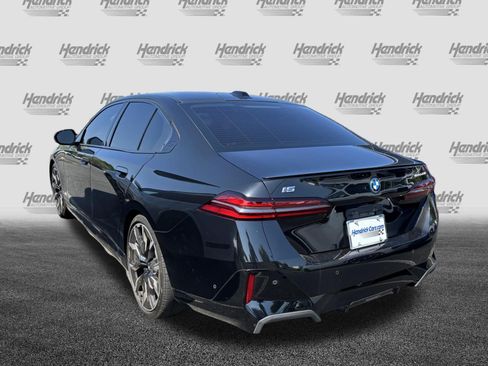 Used 2024 BMW i5 eDrive40i w/ Executive Package RWD image 7