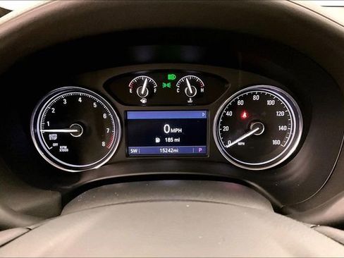 Used 2023 Buick Enclave Essence image 25