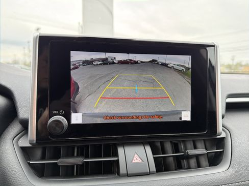 Used 2023 Toyota RAV4 XLE image 19