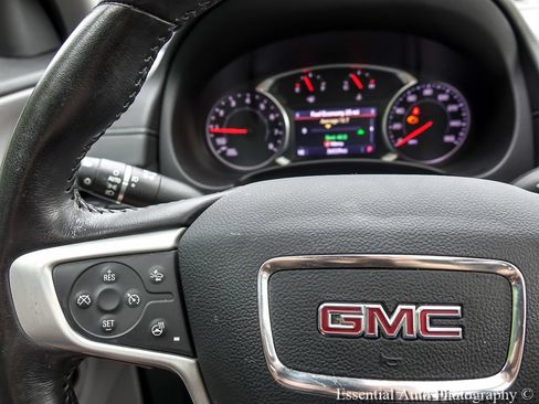 Used 2022 GMC Terrain SLT w/ Tech Package FWD image 18