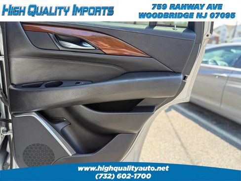 Used 2018 Cadillac Escalade Luxury AWD/4WD image 60
