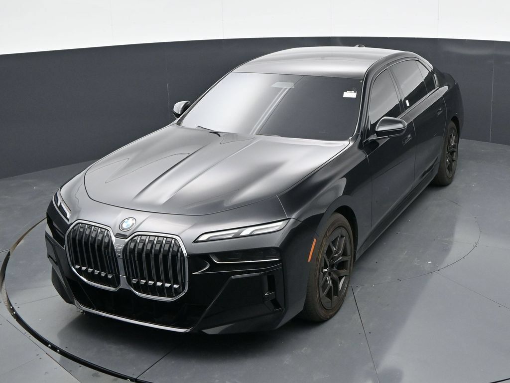 Used 2023 BMW 760i xDrive AWD/4WD image 38