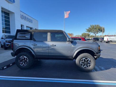 Used 2022 Ford Bronco Outer Banks image 3