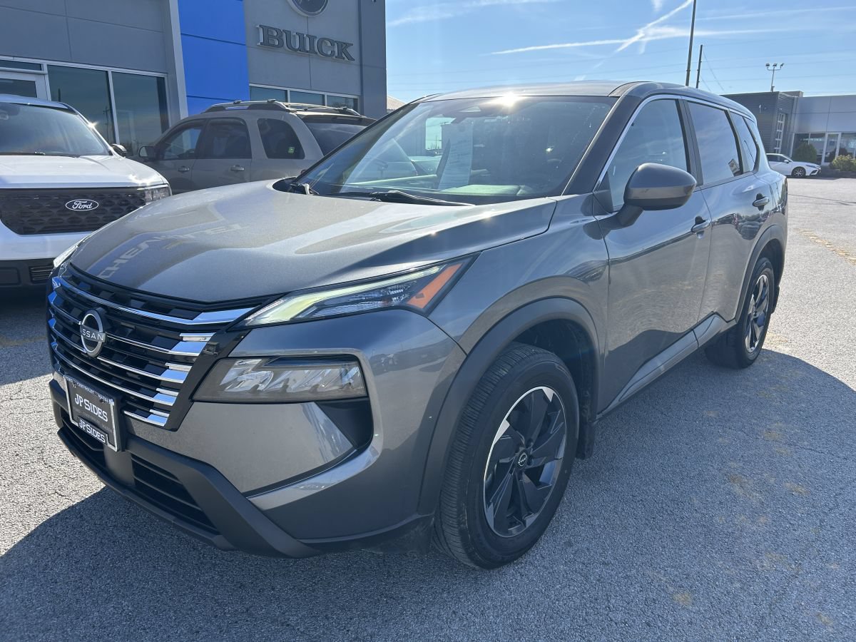 Used 2024 Nissan Rogue SV FWD image 2