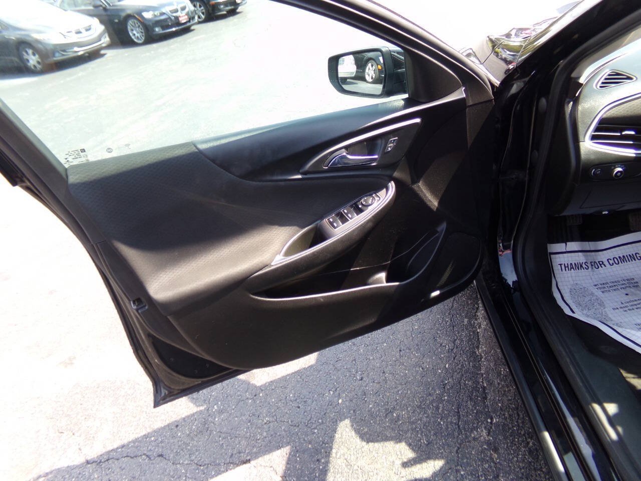 Used 2021 Chevrolet Malibu LT w/ Midnight Edition FWD image 12