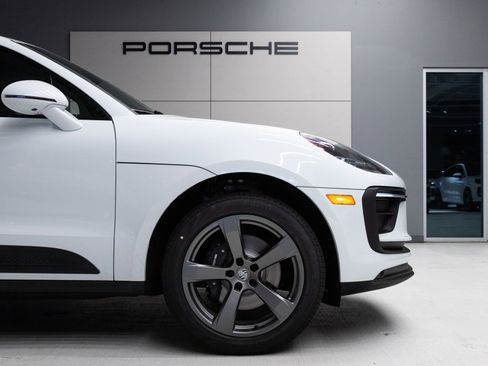 Used 2026 Porsche Macan AWD/4WD image 11