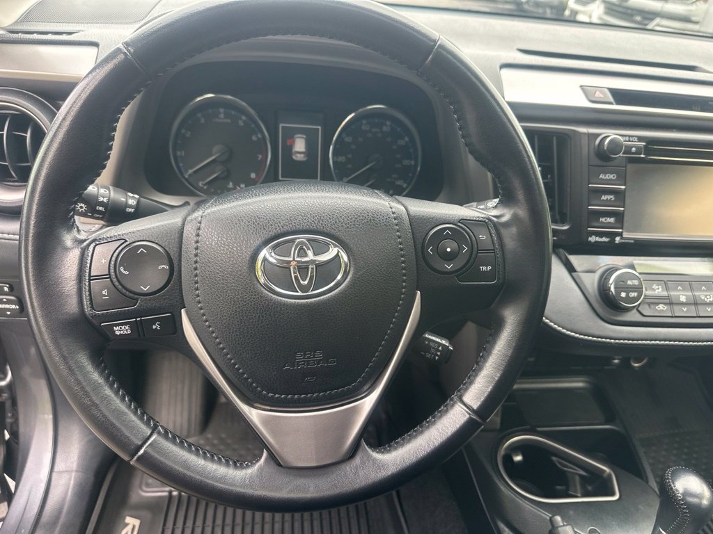 Used 2016 Toyota RAV4 XLE AWD/4WD image 18