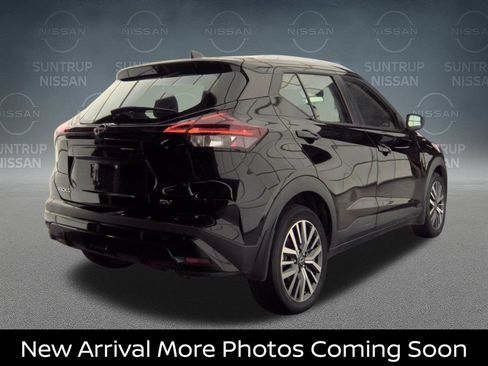 Certified 2024 Nissan Kicks SV FWD image 2