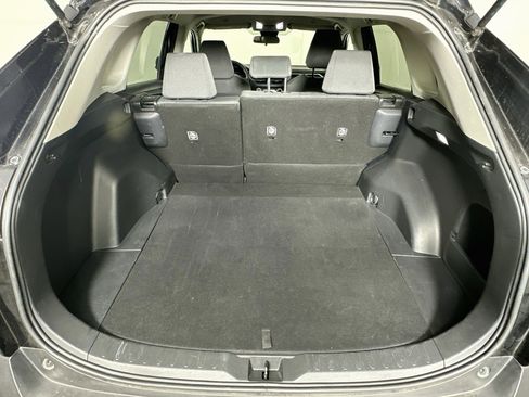 Used 2025 Toyota RAV4 XLE FWD image 27