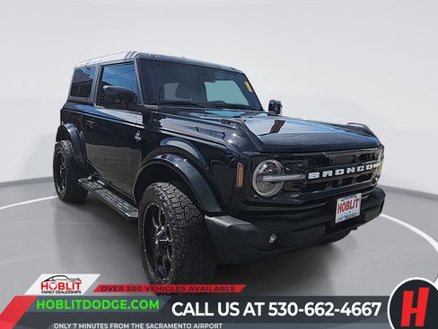 Used 2022 Ford Bronco Outer Banks image 1
