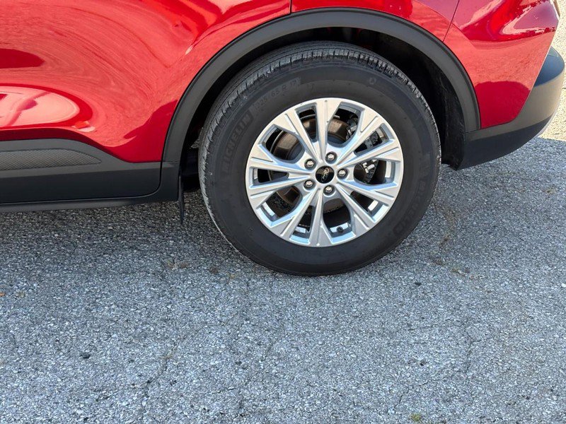Used 2025 Ford Escape Active w/ Cold Weather Package FWD image 12